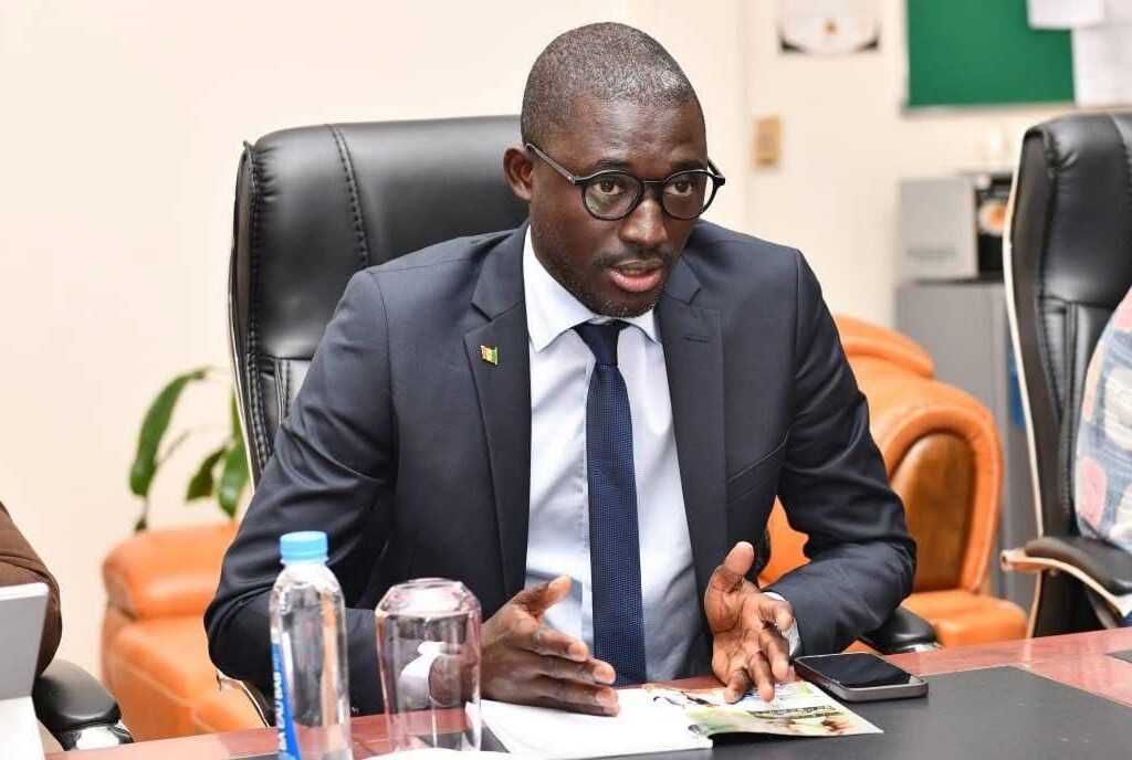 Le Directeur des archives du Sénégal dépose sa lettre de démission : « Je démissionne de ce poste car je pense que deux camps ou équipes qui n’ont plus les mêmes principes, les mêmes convictions politiques. »